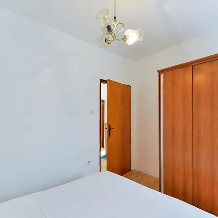 Apartman With Parking Space - 23606