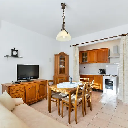 With Parking Space - 23606 Apartman