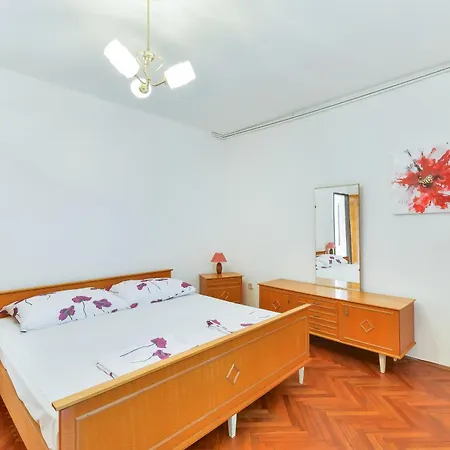 Apartman With Parking Space - 23606