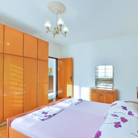 With Parking Space - 23606 Apartman Vir