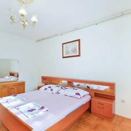 Apartman With Parking Space - 23606